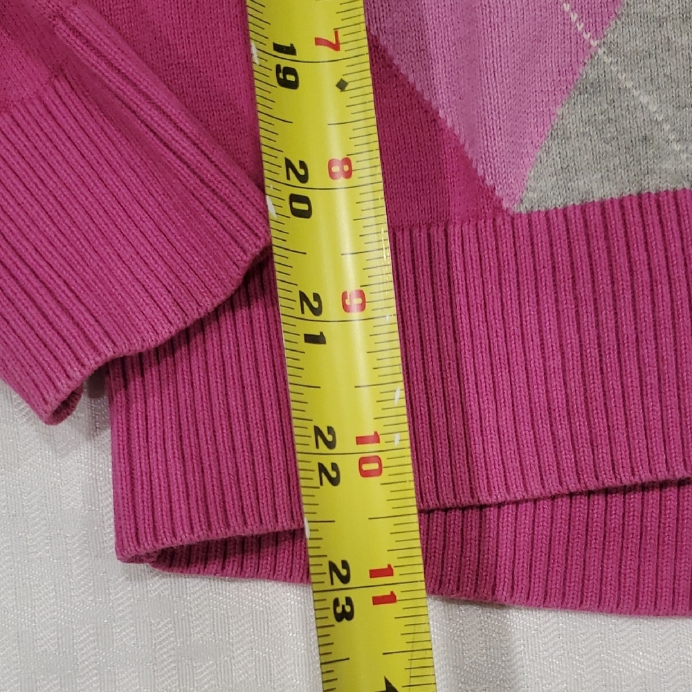 Izod Pink and Gray V-Neck Argyle Sweater - Picture 3 of 7